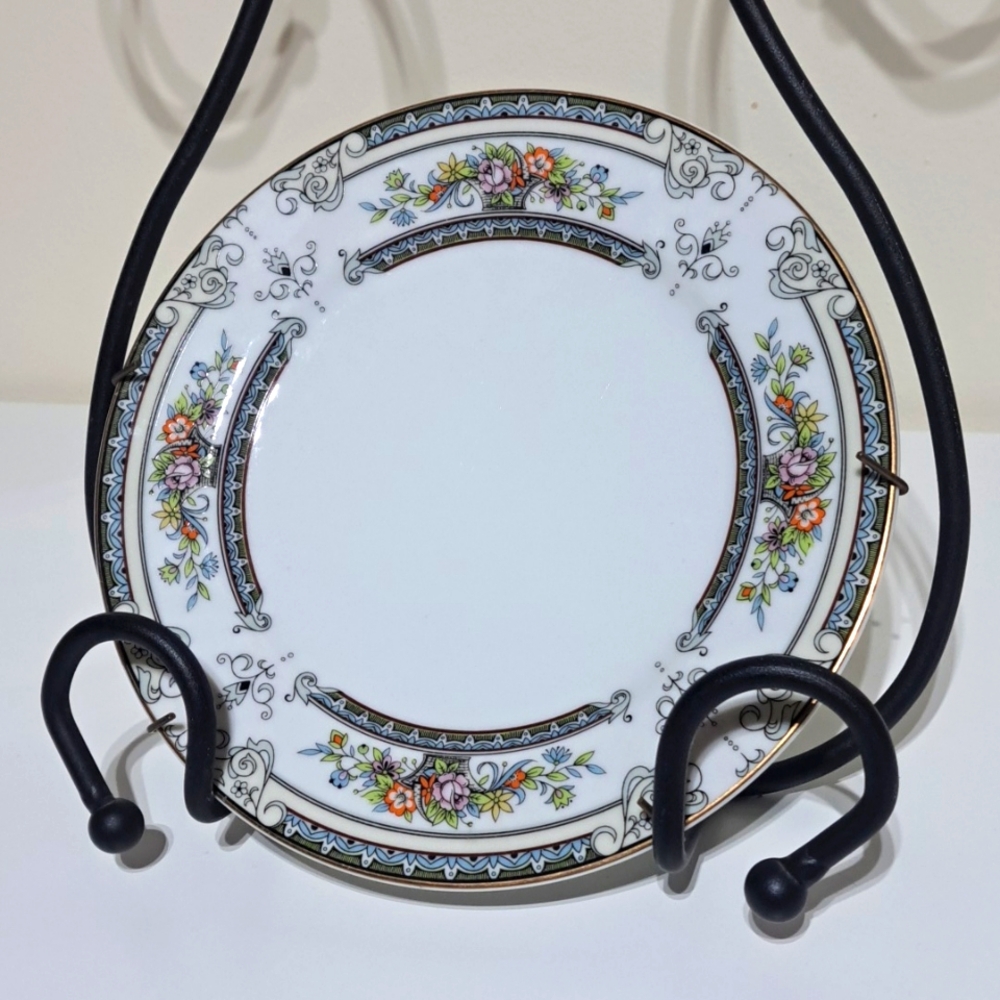 7 1/2" Mikasa Cambridge Plate - Decorative Wall Hanging - Vintage Plate -